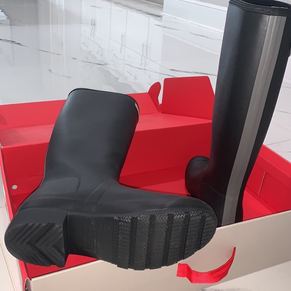 Hunter Original Tour Rain Boots - Picture 9 of 12